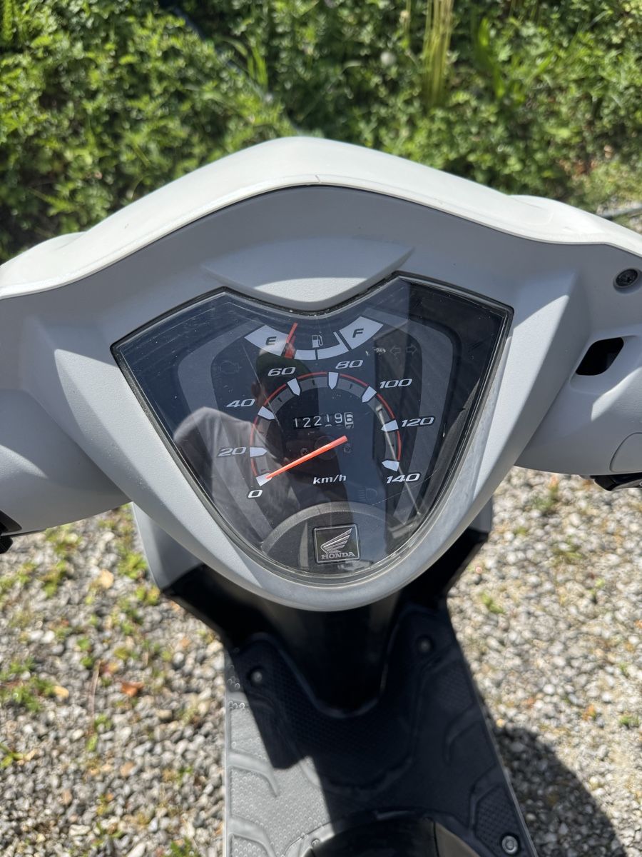 Honda Scooter: Honda Roller nsc vision 110 – Usato da Hinwil venduto da diggi87 3
