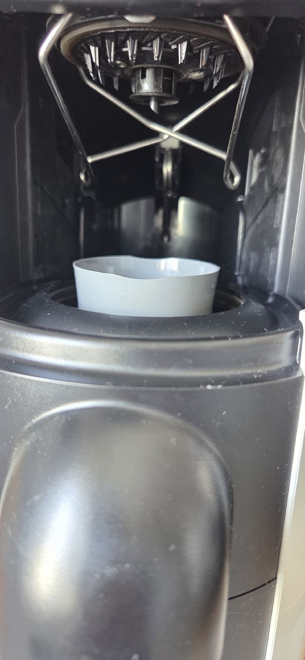 Nespresso Macchine per caffè & Macchine per espresso: Vertuo Nespresso Kaffeemaschine – Nuovo (secondo la descrizione) da Embrach venduto da Singvall 5
