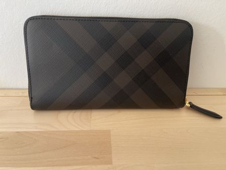 Burberry - wallet  neuf