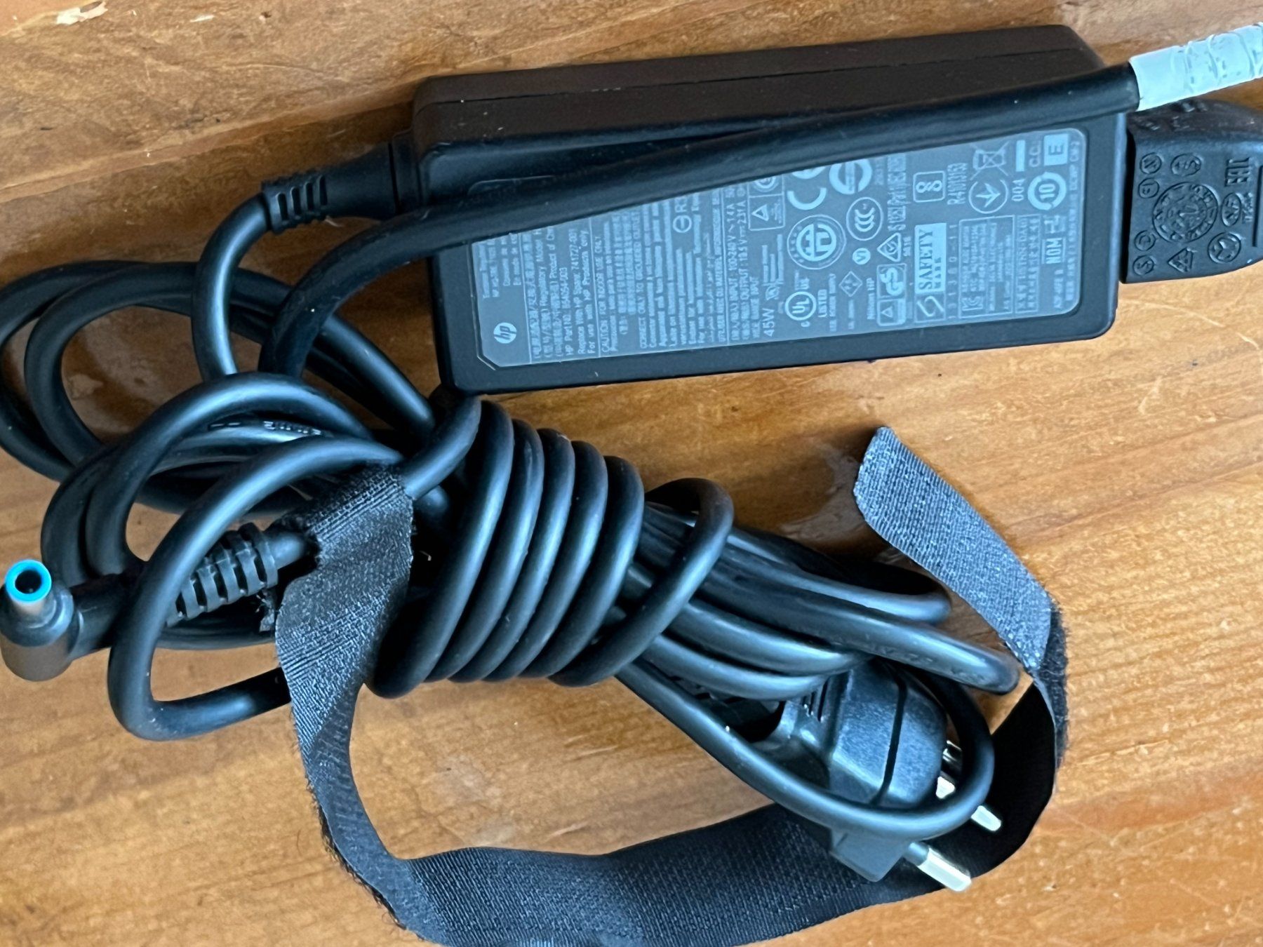 Hewlett Packard Caricabatterie: HP AC-Adapter 45W – Usato da Winterthur venduto da fla_hwg8