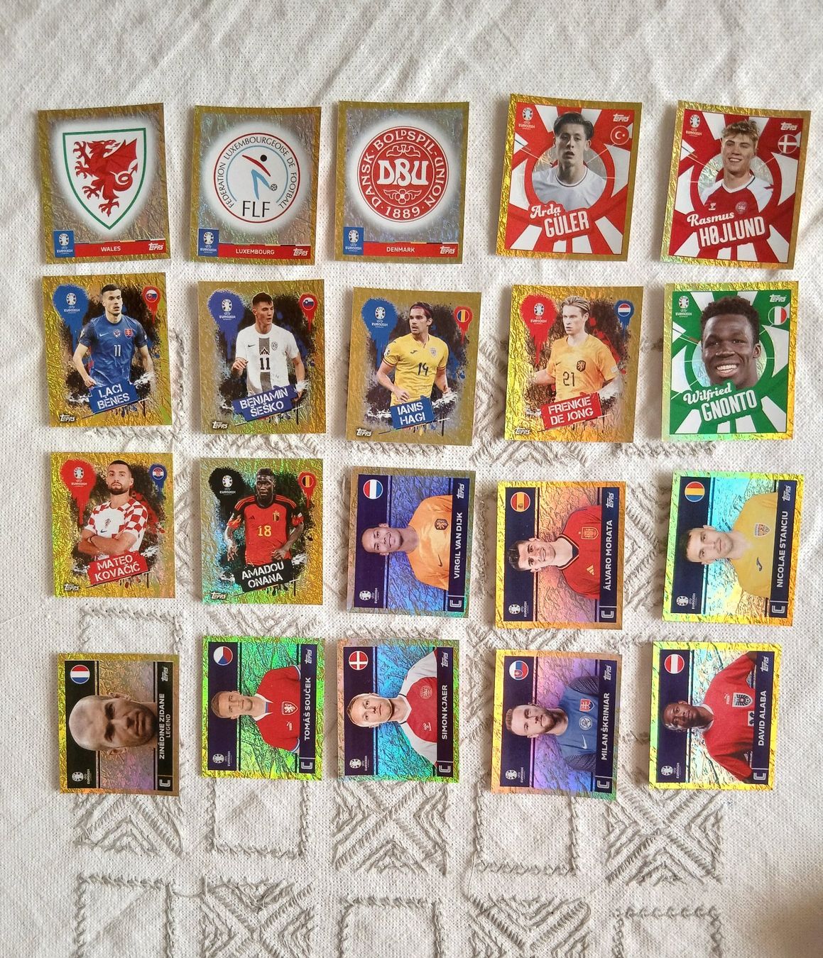 Topps Carte collezionabili: Topps Euro 2024  - 20 stickers Dorées – Usato da Genève venduto da 7CASAS34
