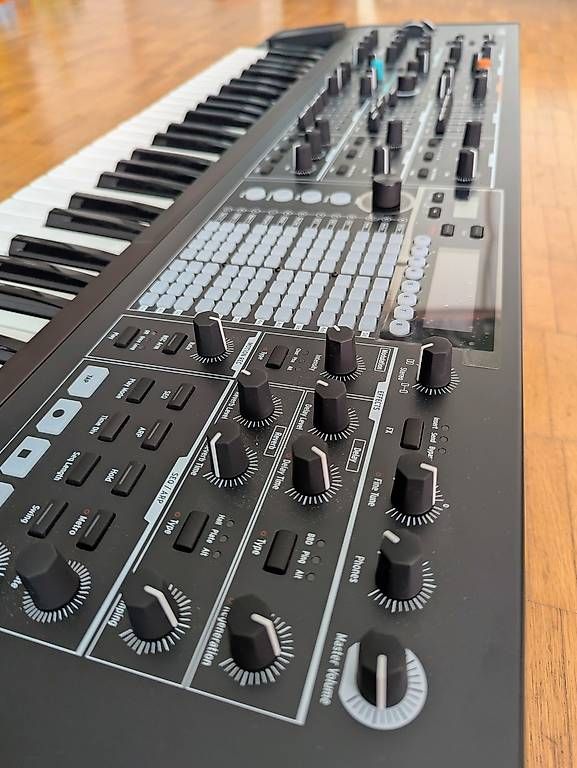 Arturia Strumenti musicali: Arturia PolyBrute Noir mit noch laufender Garantie – Usato da Zürich venduto da ChWu 2
