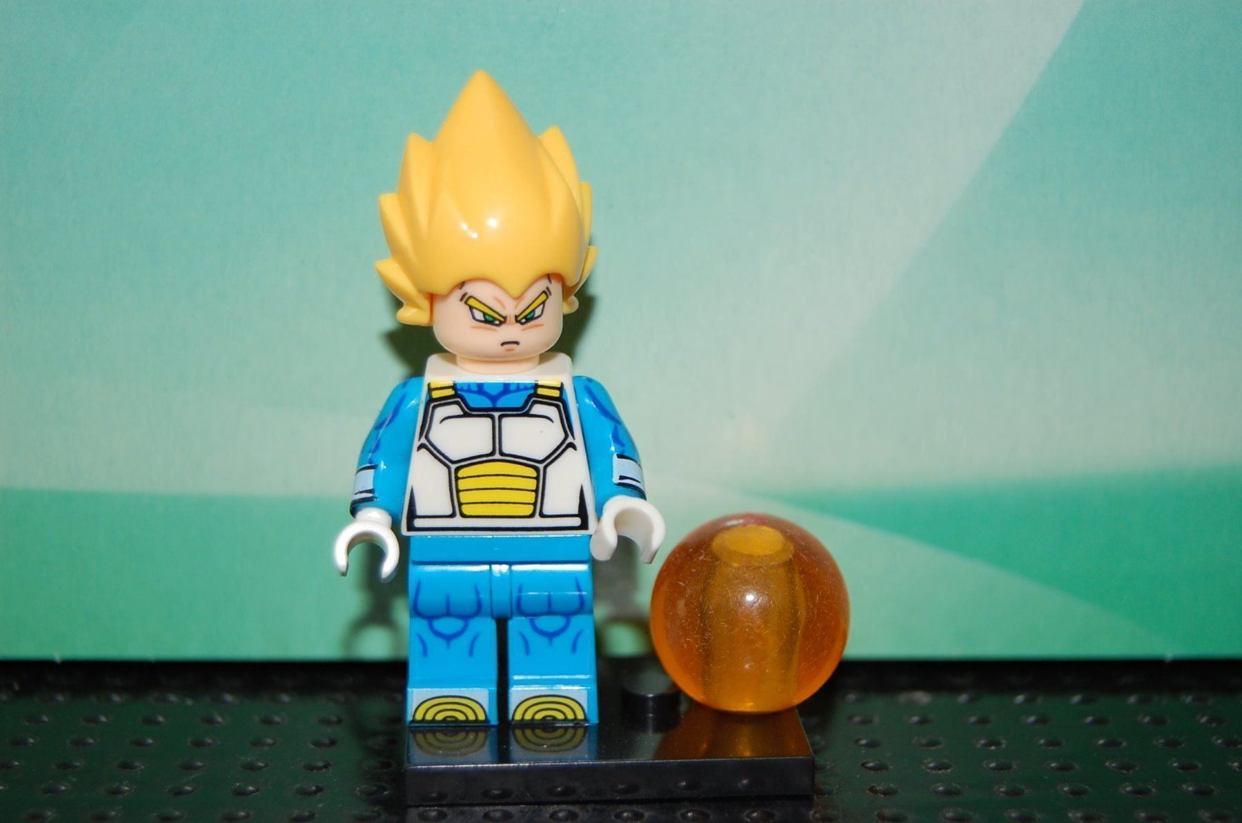 Kit di costruzioni: Dragon Ball Minifigur Vegeta – Usato da Basel venduto da Don-Angel