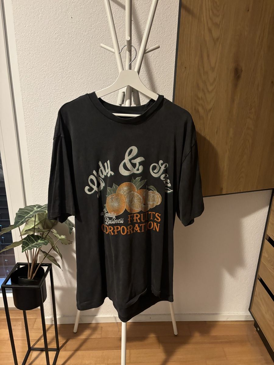 Live Fast Die Young T-shirt: T-Shirt LFDY – Usato da Rorschach venduto da Mazzriki