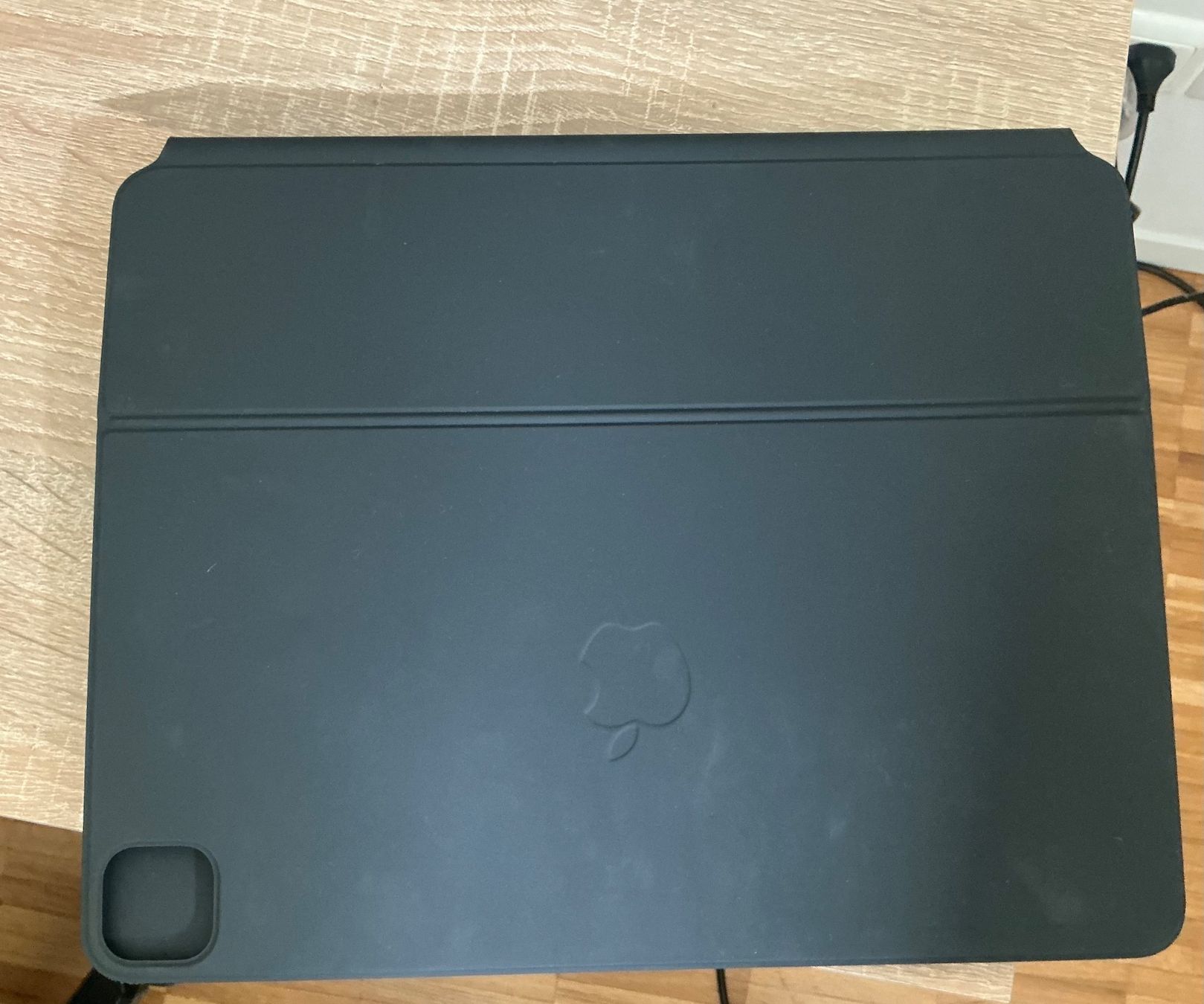 Apple Tastiere: Apple Magic Keyboard, iPad Pro 12.9/ iPad Air 13 – Usato da Bern venduto da Mcurieux 1