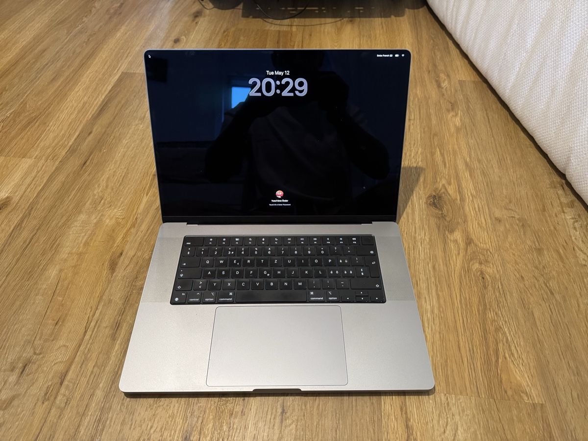 Apple Portables: Macbook pro 16 m1 pro 512gb – D'occasion à Neuchatel par Baybukalemun