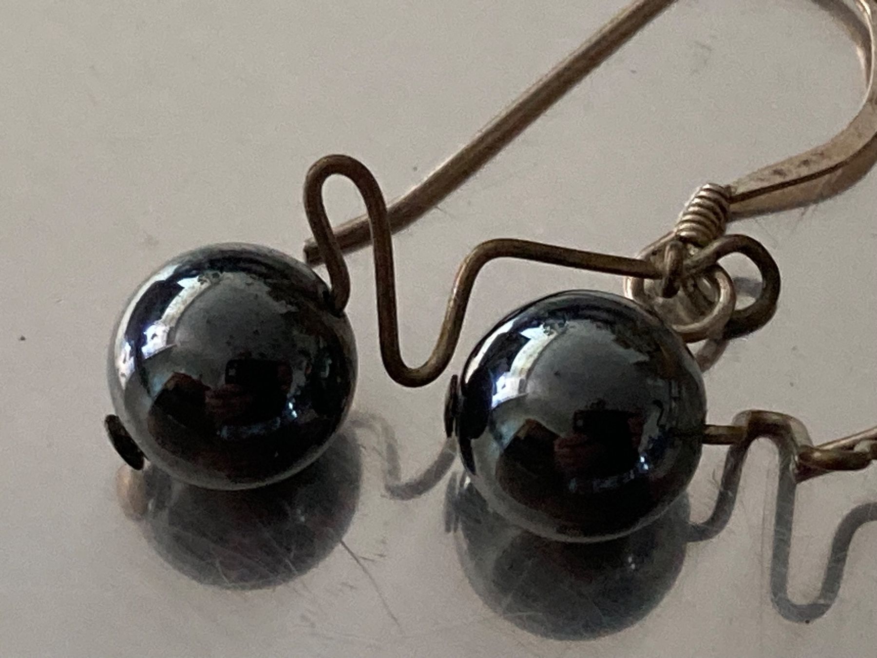 Orecchini pendenti & Orecchini a lobo: Boucles d’oreilles avec perles hématite – Usato da Marly venduto da Antigona71 1