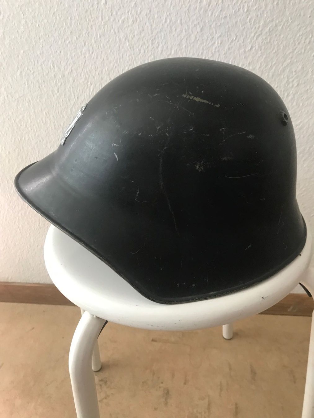 Uniformen & Effekten: Antiker original Schweizer Armee Militär Stahlhelm – Gebraucht aus Zürich von Limea0 1