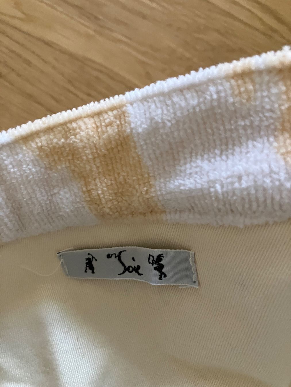 Ensoie Borse: En soie Tasche – Usato da Spreitenbach venduto da schwarzerhase70 3
