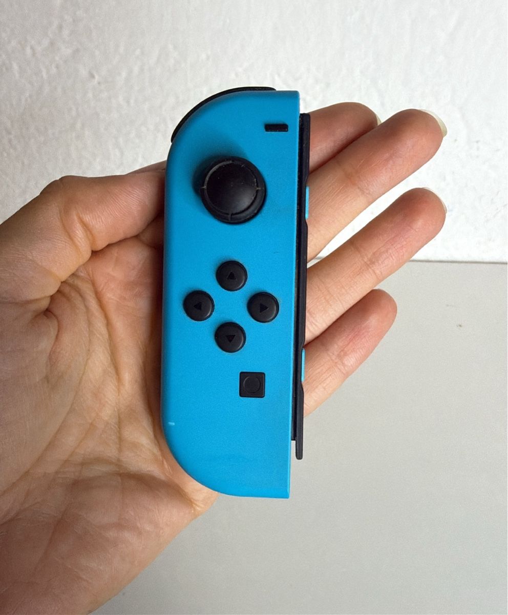 Nintendo Manettes: Nintendo Switch Joy-Con Controller Blue – Défectueux à Ehrendingen par bubulence