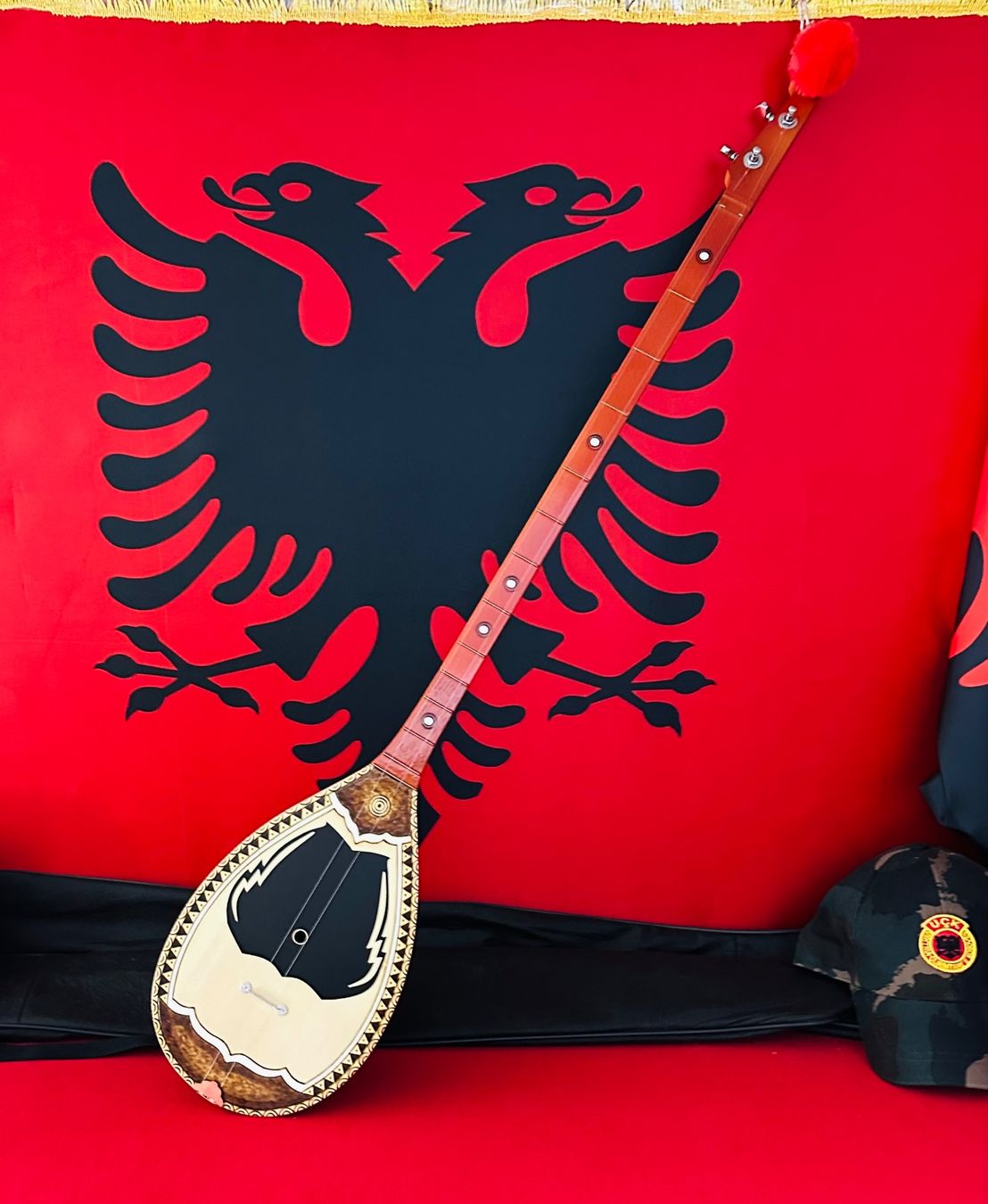 Strumenti musicali: Albanisches Musikinstrument Qifteli – Nuovo e nell'imballaggio originale da Kirchberg SG venduto da rex_pfd8