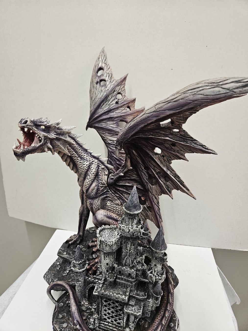 Statuette: Large Dragon Castle 54x35cm – Nuovo (secondo la descrizione) da Dielsdorf venduto da Kenan997 1