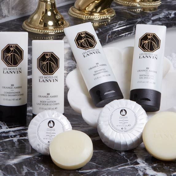 Docce: Perfect gift - LANVIN travel kit – Nuovo e nell'imballaggio originale da Zürich venduto da Alpen209