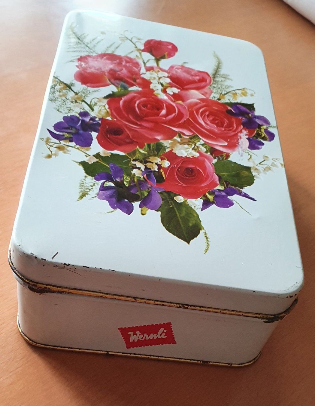 Barattoli: Wernli Blechdose mit Rosen-Motiv – Usato da Kreuzlingen venduto da Rschweiz1 1