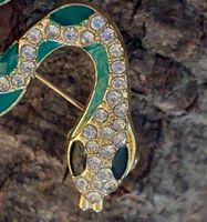 Brosche Schlange grün goldfarben mit Strass