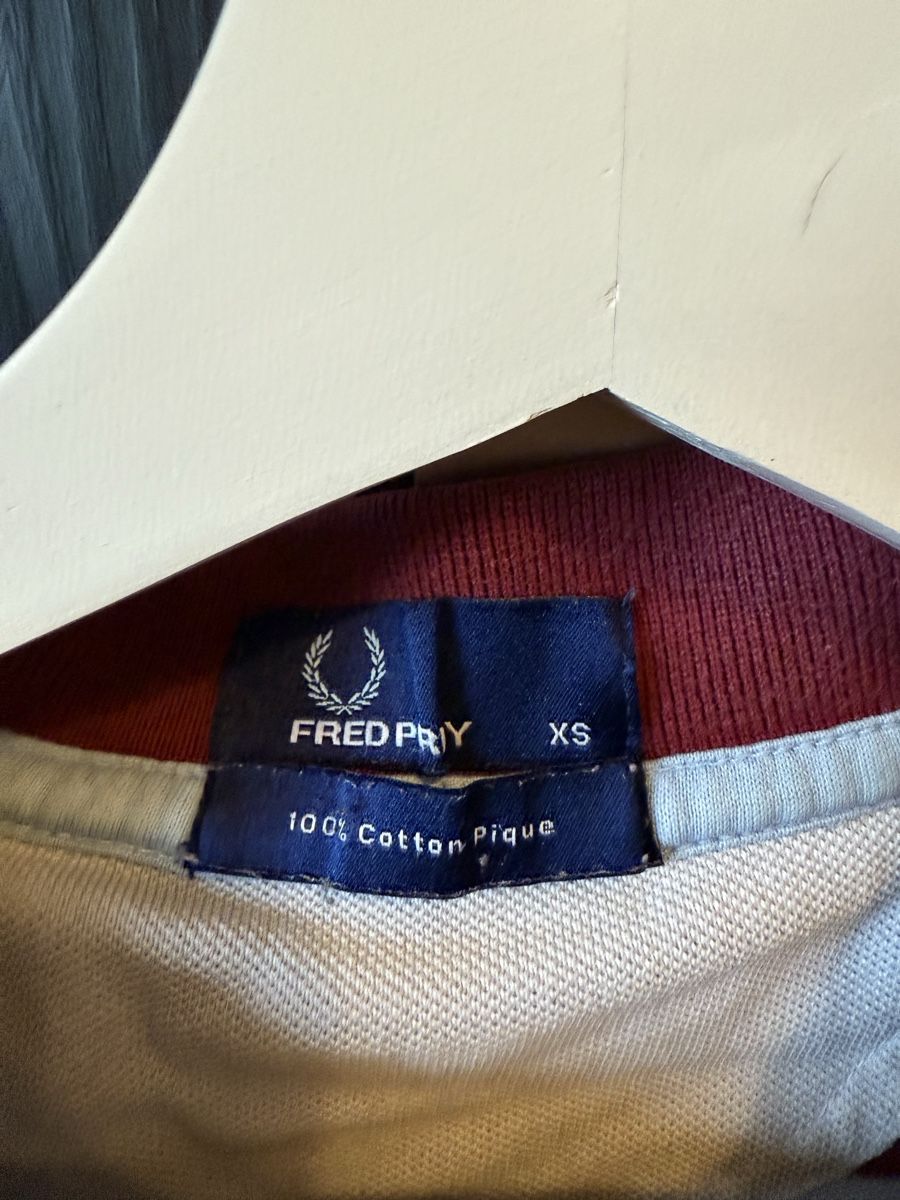Fred Perry Polo-Shirts: Fred Perry Poloshirt, Grösse XS – Gebraucht aus Lyss von Schuschuu. 1