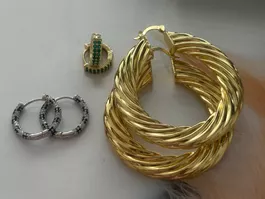 Luxus Elegante Ohrstecker Ohrschmuck  Farbe: Gold Zirkonia