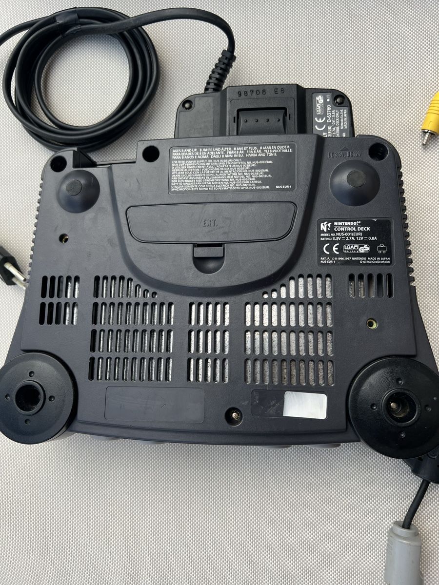 Nintendo Konsolen: Nintendo 64  – Gebraucht aus Genève von Gameretro.85 4