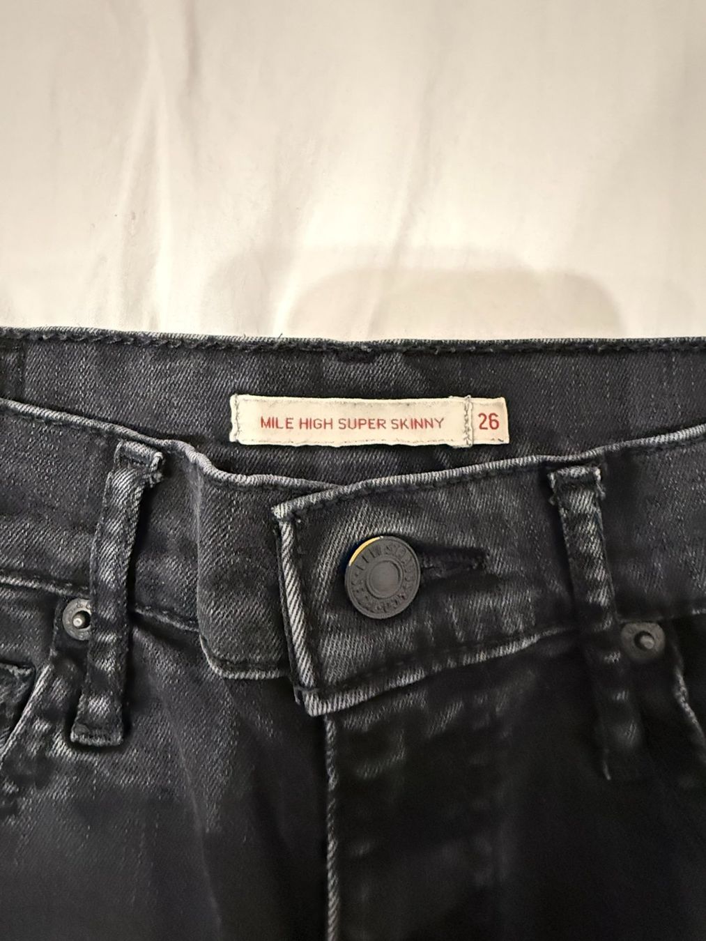 Levi's Jeans: Jeans Levi's, Grösse 26 – Gebraucht aus Elgg von sandramuee 2