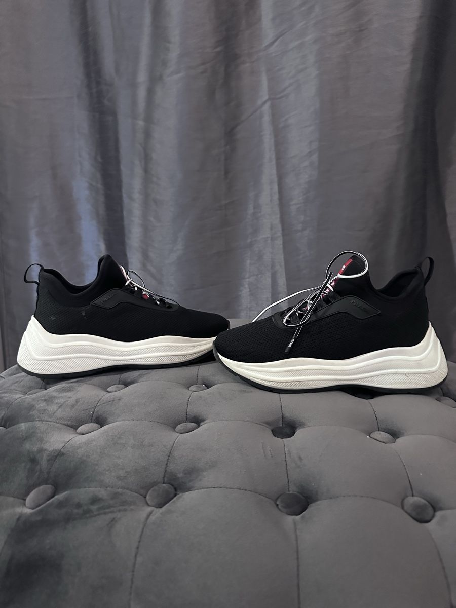 Prada Damenschuhe: Prada Sneaker Schwarz Gr. 36.5 Top Zustand – Gebraucht aus Frick von Soleil4658