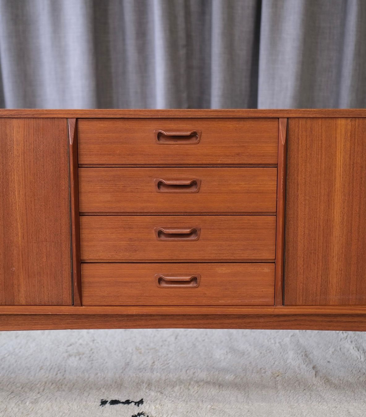 Cassettiere: Teak Sideboard VKW Möbel / Mid Century Modern – Usato da Bern venduto da Zmodern_VIN 9