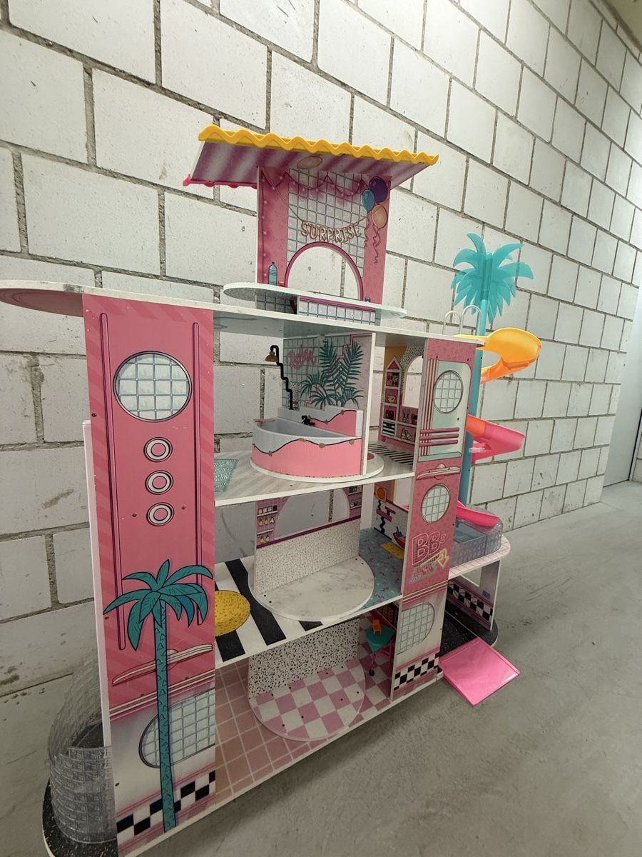 Case e mobili per bambole: LOL Surprise Puppenhaus – Usato da Burgdorf venduto da zoe_g7lh 2