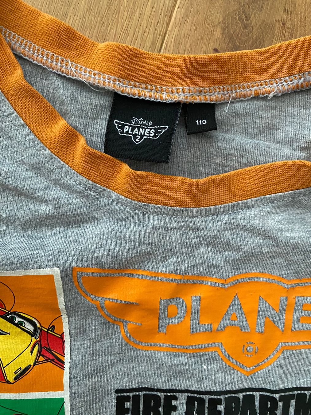 Disney Hemden, T-Shirts & Polos: T-Shirt Planes 2 Grösse 110 – Gebraucht aus Einsiedeln von PaedeK84 2