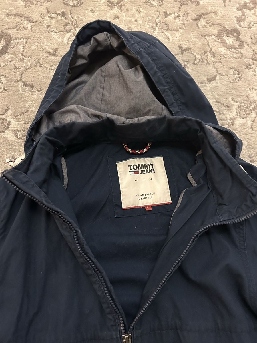 Tommy Hilfiger Giacche: Tommy Jeans Jacke – Usato da Glattbrugg venduto da ShaniiaB 1