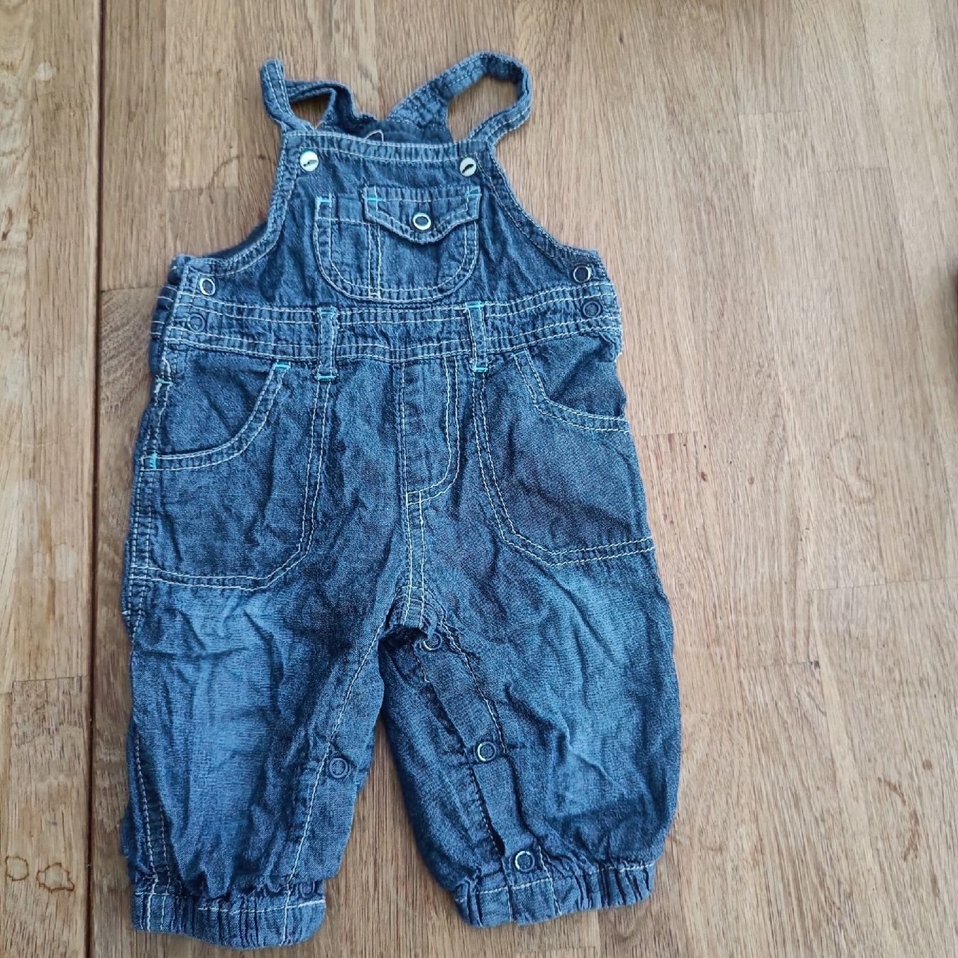 Pantaloni: Latzhose Grösse 62 – Usato da Jaberg venduto da urig17.