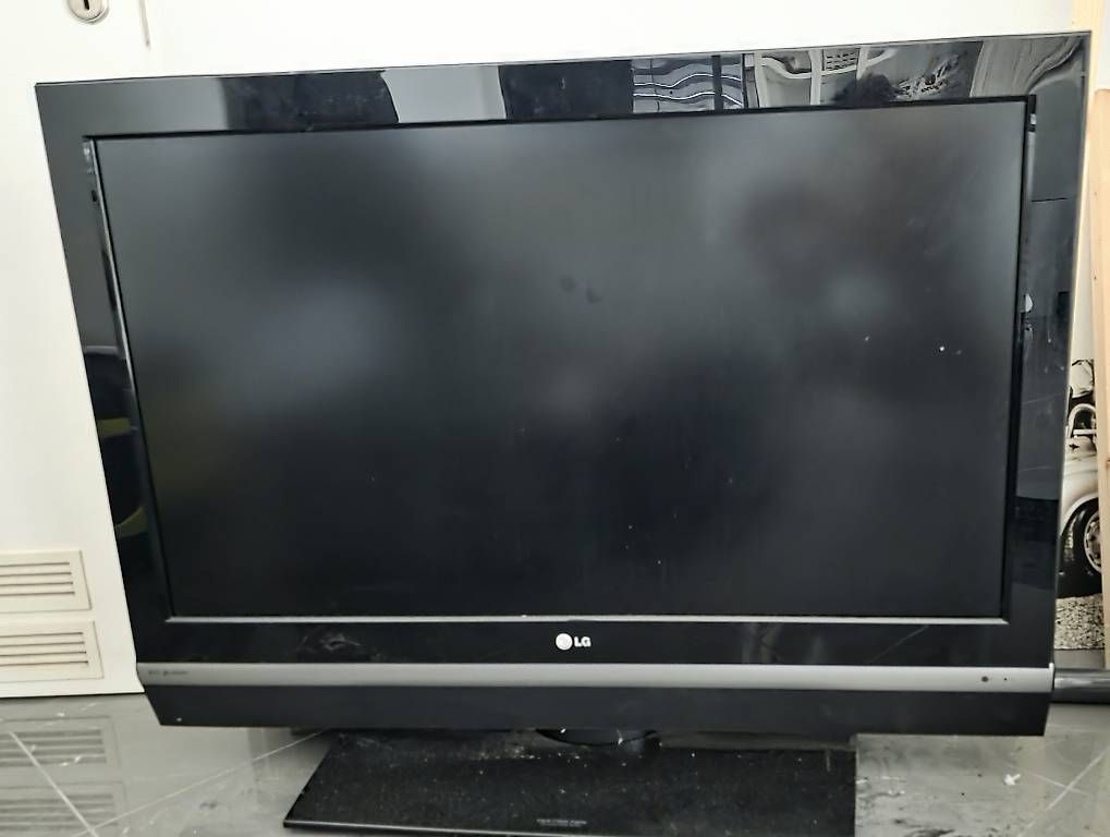 Fernseher: TV  LG – Gebraucht aus Blonay von pub-print