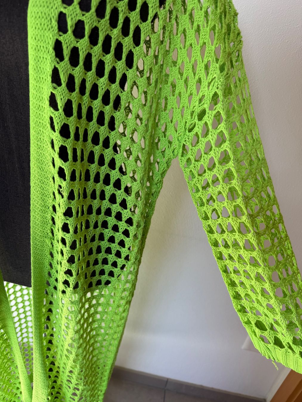 Cappotti: Feinstrickcardigan in Netzoptik – Usato da Sigriswil venduto da ck56 2
