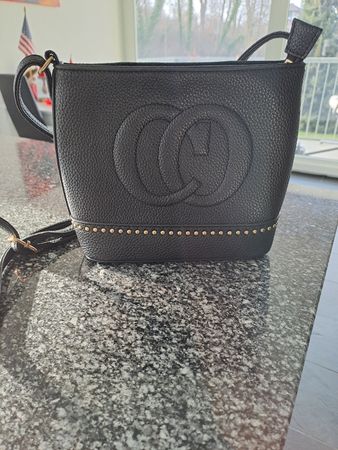 Schicke schwarze Umhängetasche, neuwertig!