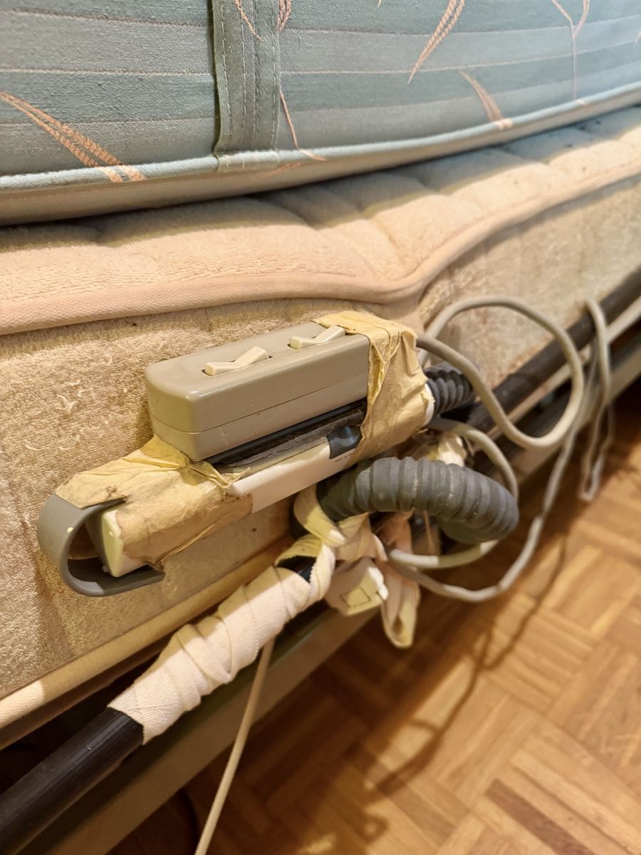 Materassi: Elektrisches Bett + 3 Matratzen – Usato da Niederwangen BE venduto da KBL85 1