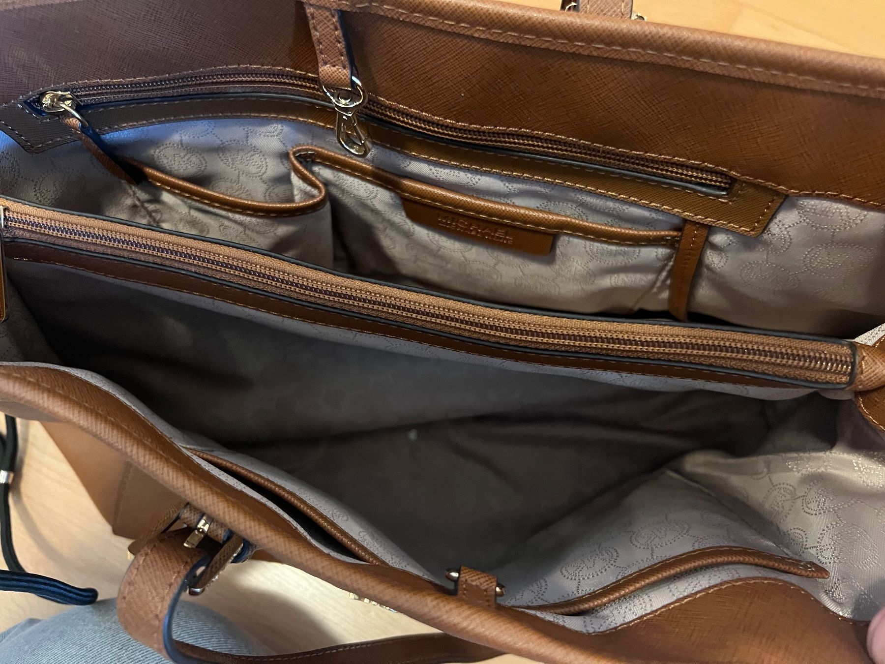 Michael Kors Borse da donna: Michael Kors Hand-/Schultertasche – Usato da Zürich venduto da Claudia2206 5