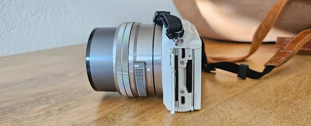 Fotocamera: Sony Alpha 5100 – Usato da Bassersdorf venduto da capricornswiss 2