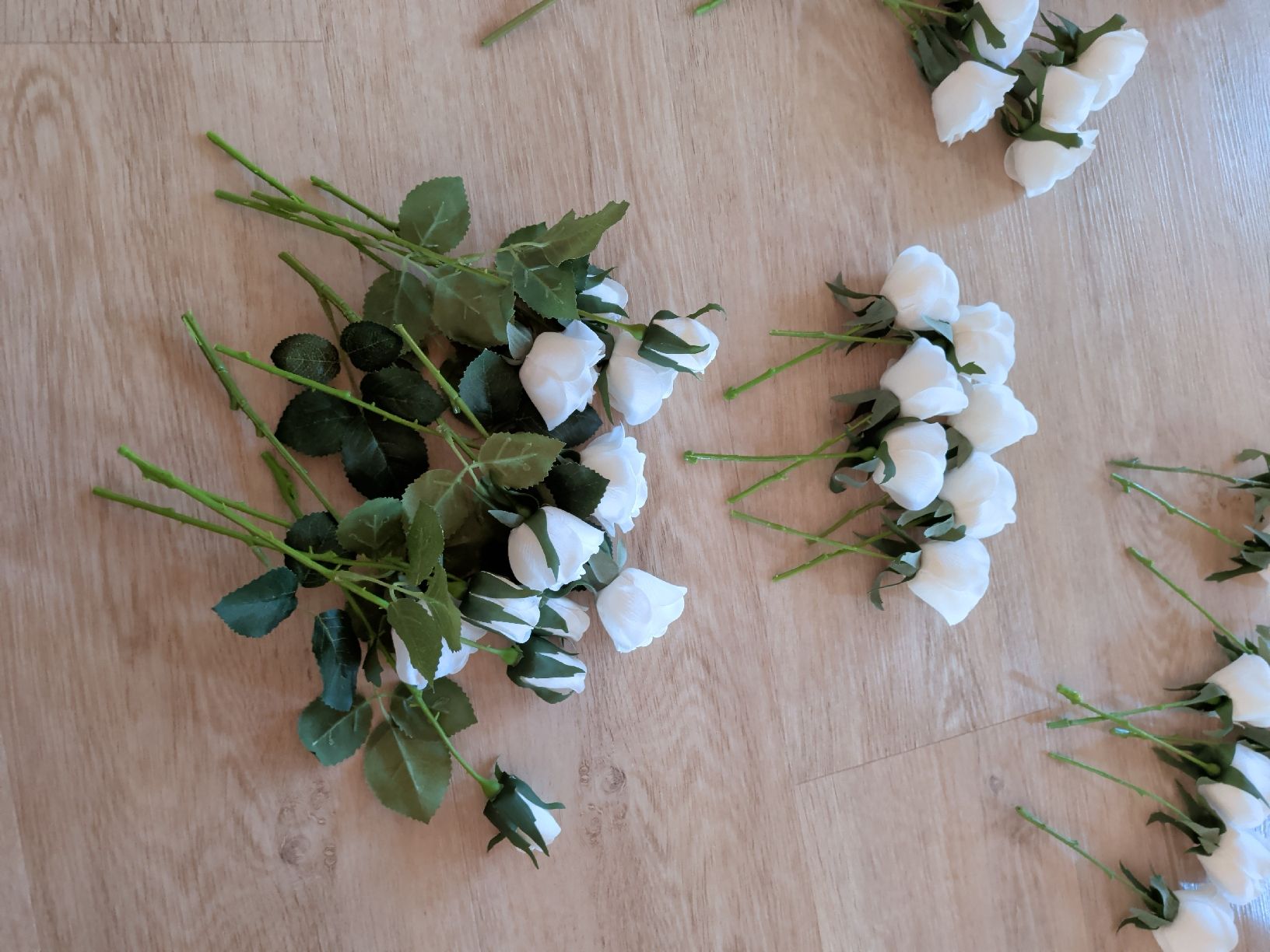 Tutte le decorazioni: Künstliche Rosen weiss – Usato da Aarau venduto da ilohe 3
