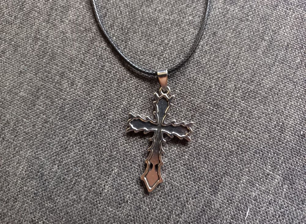 Eigso Gold Kruzifix Halskette - 3-lagig Mit Strass Für Frauen