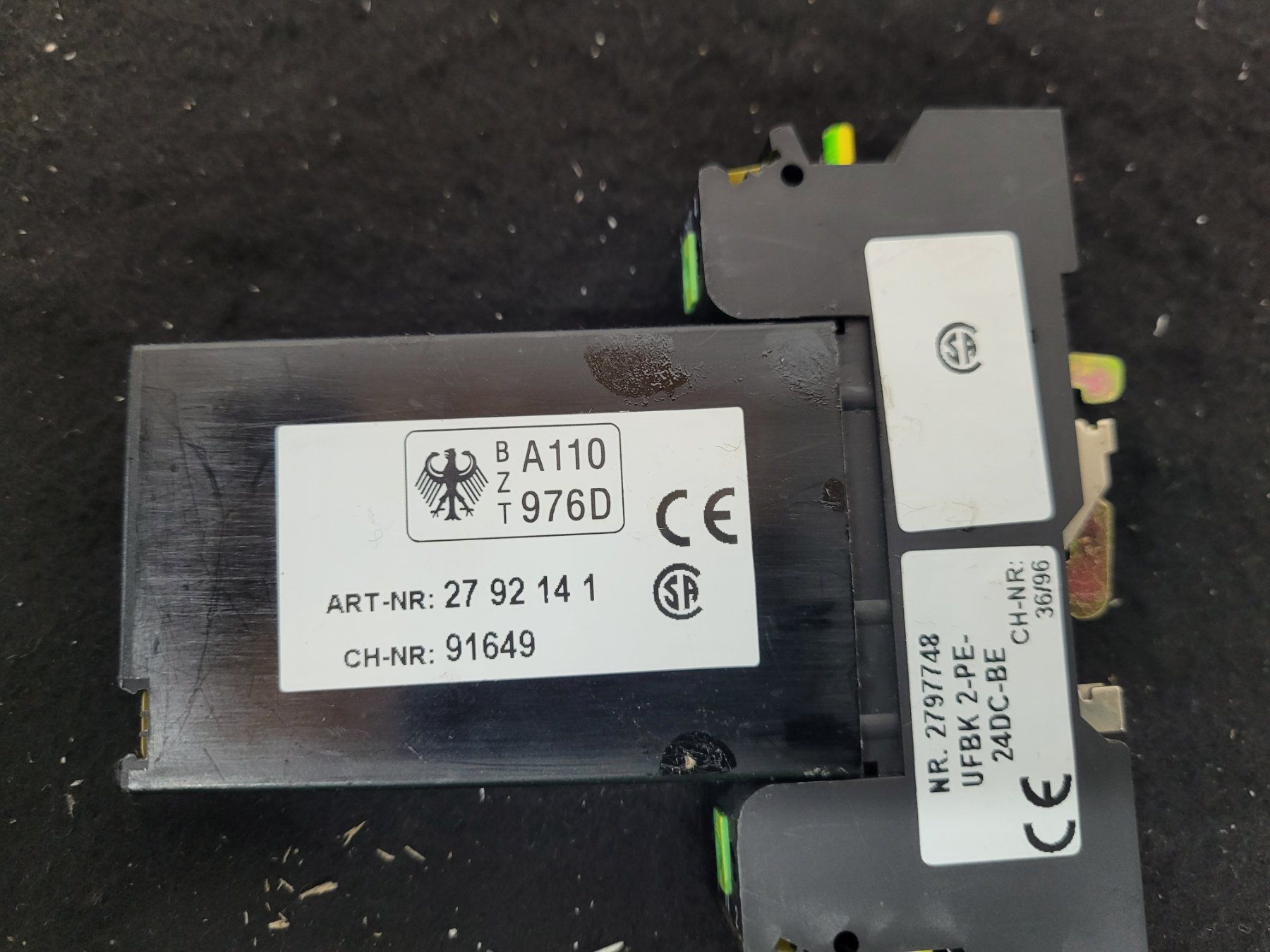 Phoenix Contact Elektronikbauteile: Phoenix Übersapnnungsschutz UFBK 2-PE / 24V DC – Gebraucht aus Vitznau von Night-Fire 3