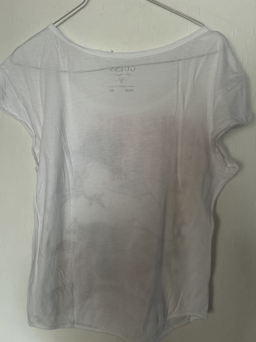 Guess Top: Guess – Nuovo (secondo la descrizione) da Pully venduto da Kalissa 4
