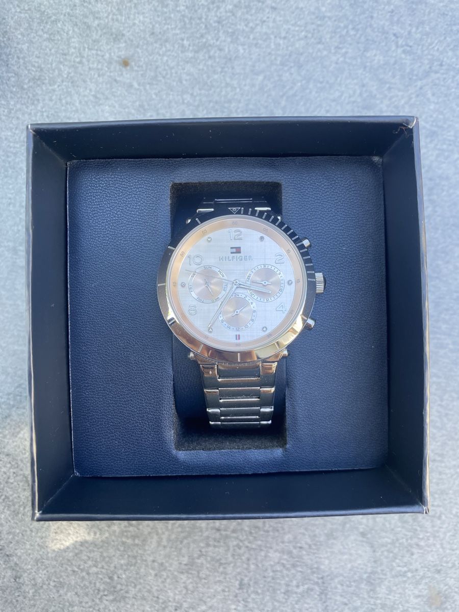Tommy Hilfiger Orologi: Tommy Hilfiger Damenuhr Inkl. Box – Nuovo (secondo la descrizione) da Chur venduto da andriambavy