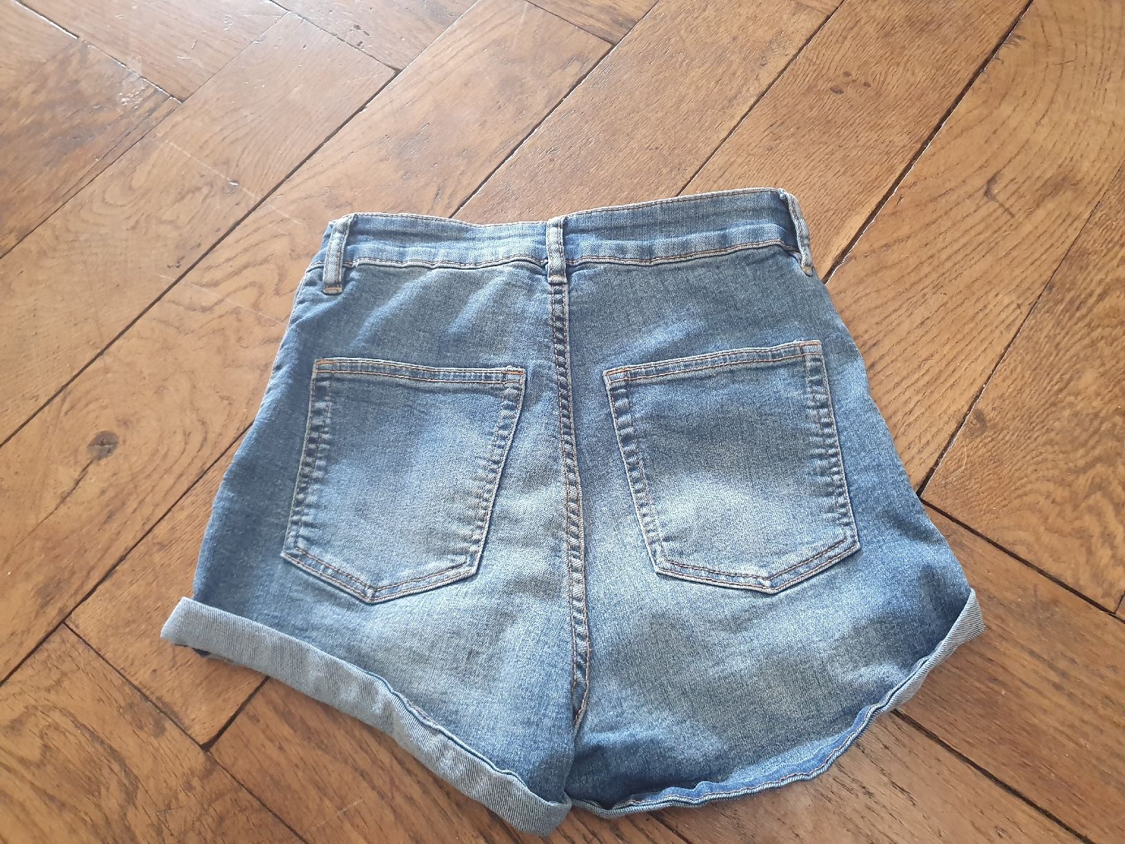 H&M Hosen: Shorts Grösse 34 von H&M – Neu (gemäss Beschreibung) aus Schönenwerd von pomodor 1