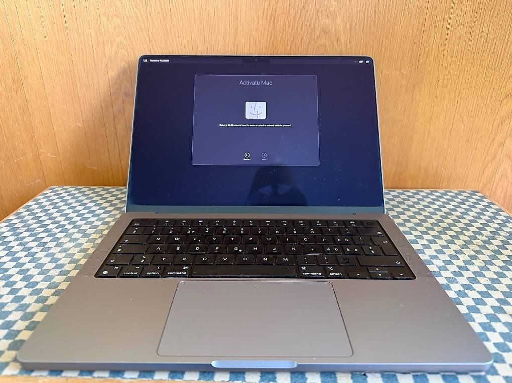 Apple Notebook: Macbook Pro 16 GB / 1 TB SSD – Usato da Lenzburg venduto da ftorrisi 1