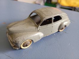 Dinky Toys Peugeot 203