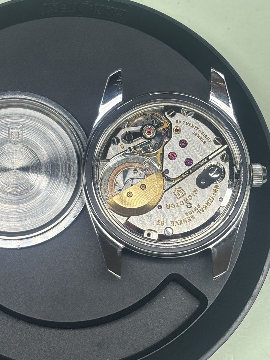 Universal Genève Orologi: Universal Genève polerouter date vintage – Usato da Châtelaine venduto da Cartoon19 6