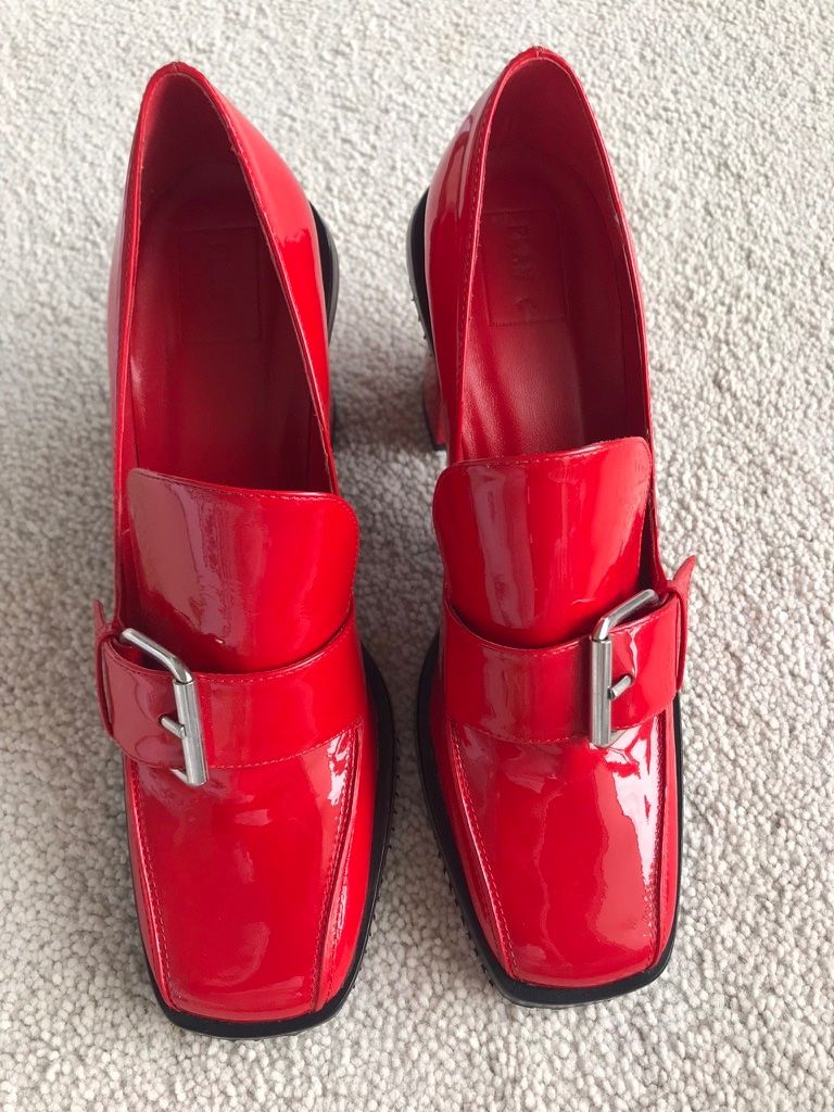 Scarpe da donna: PLAN C   roter Lackschuh mit Schnalle – Usato da Kreuzlingen venduto da MONACH2 1