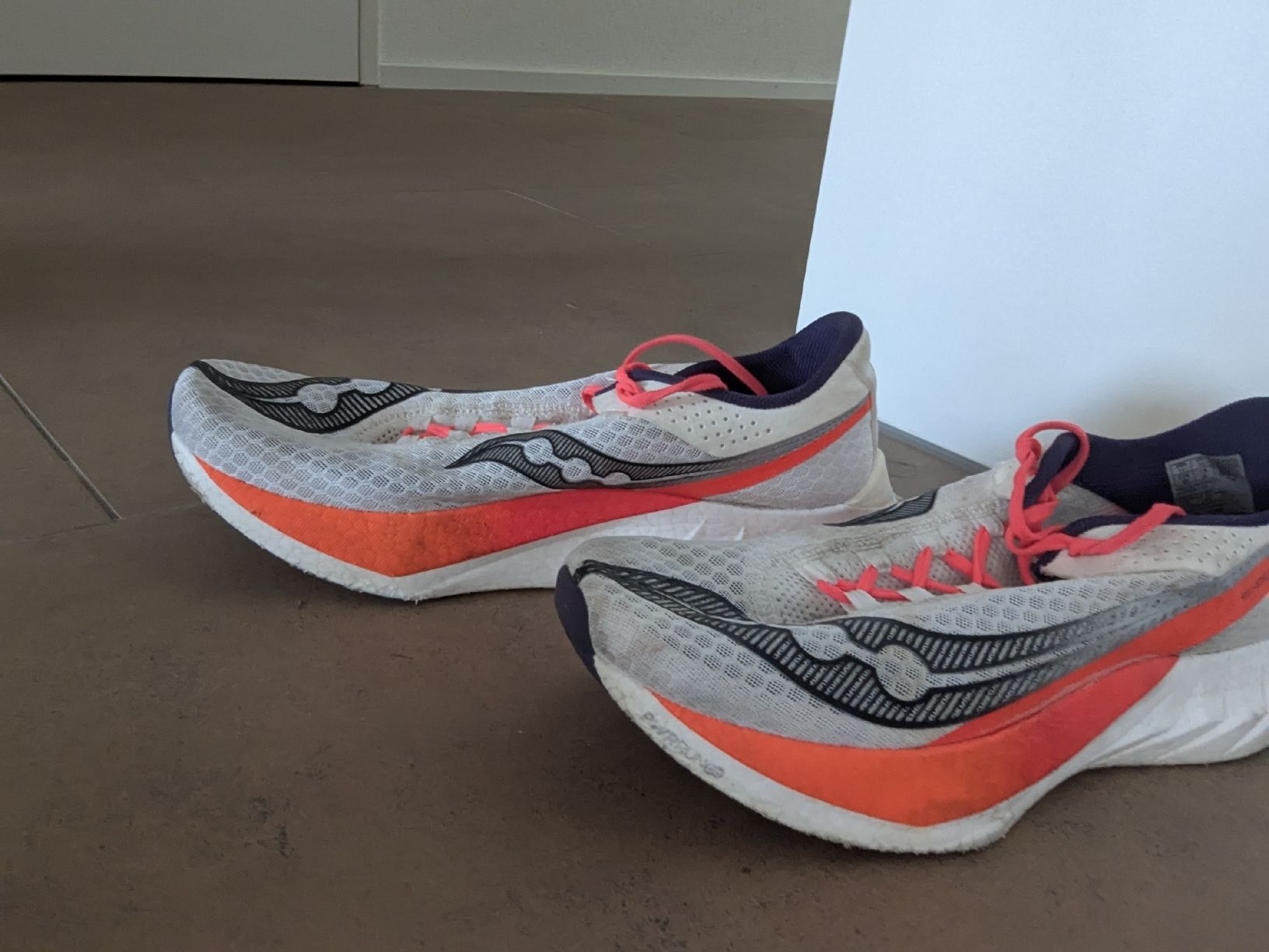 Saucony Herrenschuhe: Saucony Endorphin Pro 3 (Carbon) – Gebraucht aus Hunzenschwil von Limitless15 4