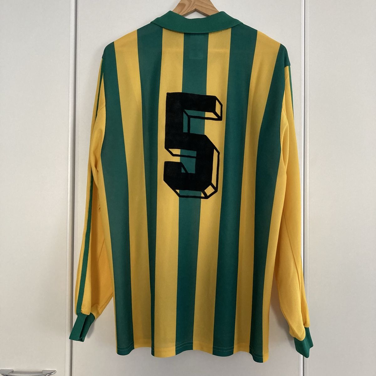 Adidas Canottiere & Pantaloni: Adidas Trikot 2000 – Usato da Bern venduto da bur_033 1
