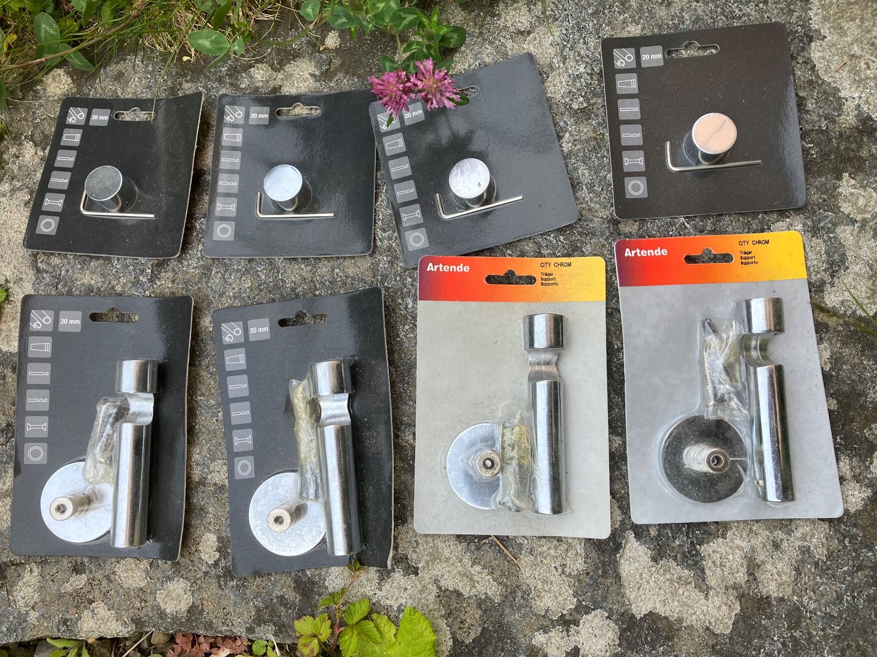 Sonstiges für das Badezimmer: Vorhangstangenhalter – Gebraucht aus Zug von minugalli