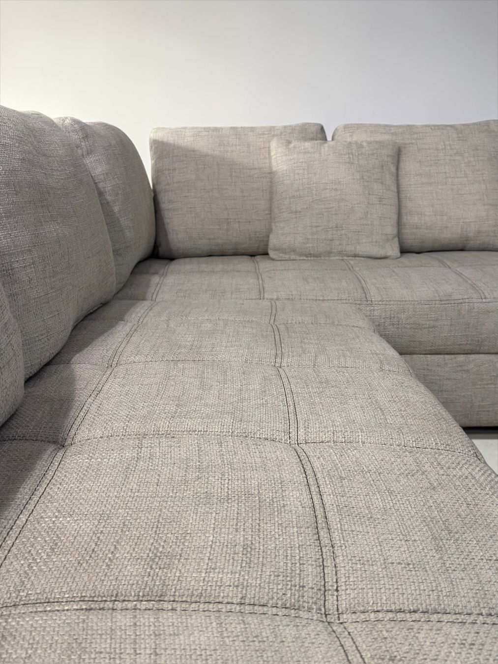 Sofas: Ecksofa Hellgrau mit BettFunktion – Gebraucht aus Fehraltorf von Sofalab.swiss 7