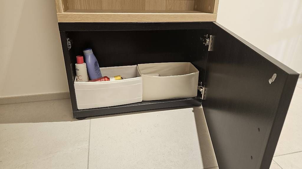 Mobili per bagno: Badezimmer Möbel – Usato da Uzwil venduto da chnaef 1